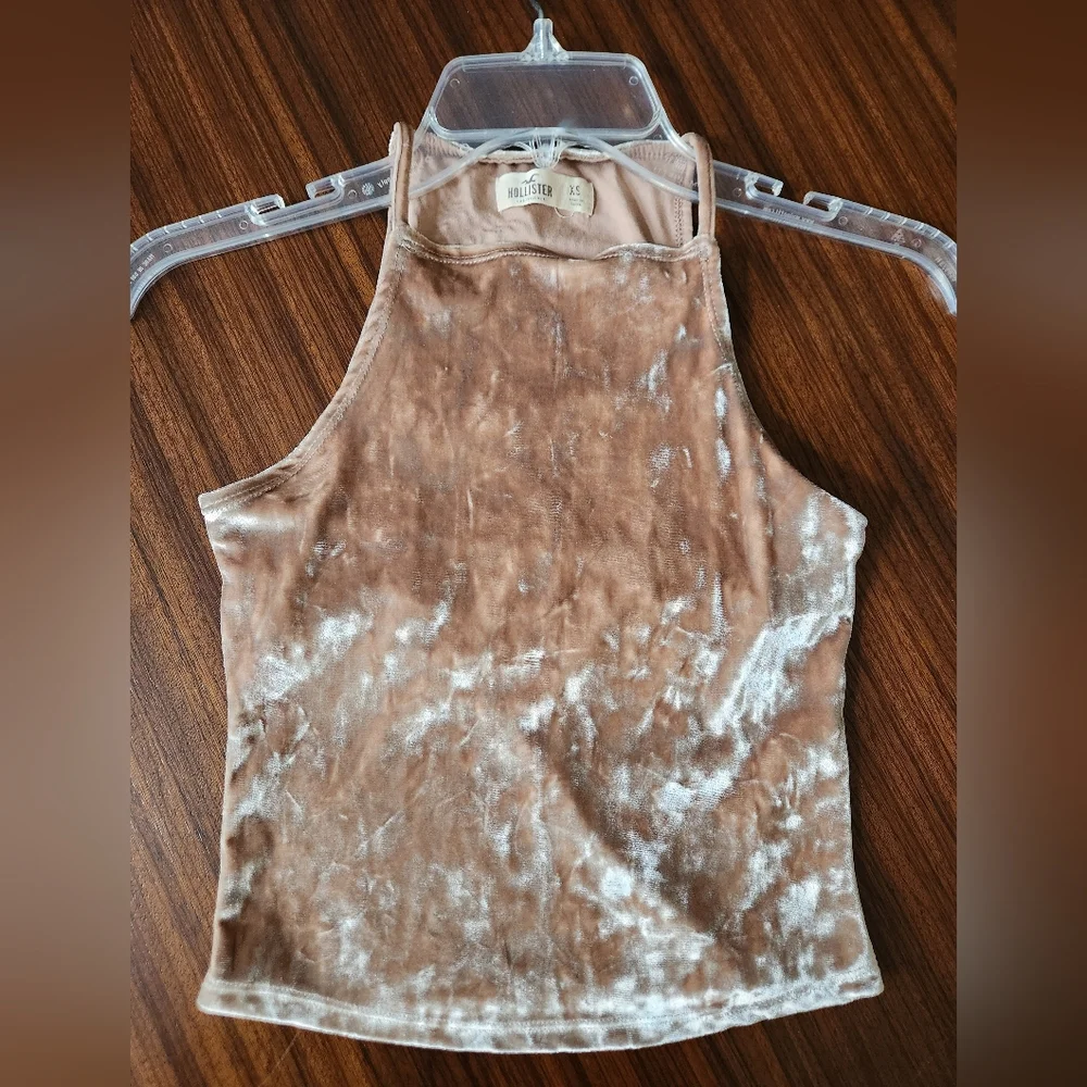Hollister Women's Crushed Velvet Tank Top, Taupe, XS - Picture 6 of 9